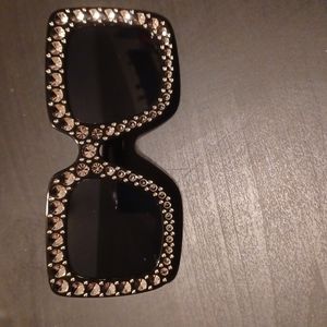 Blingy sunglasses with black lenses